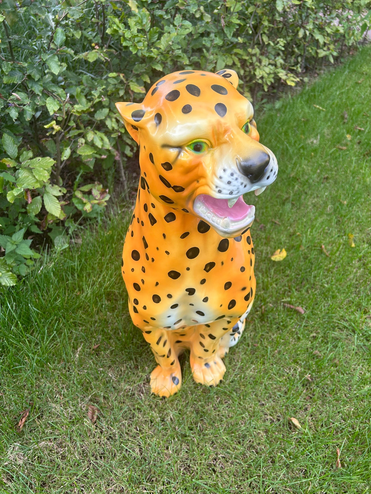 XL sitzende Leopardenstatue – 82 cm hoch