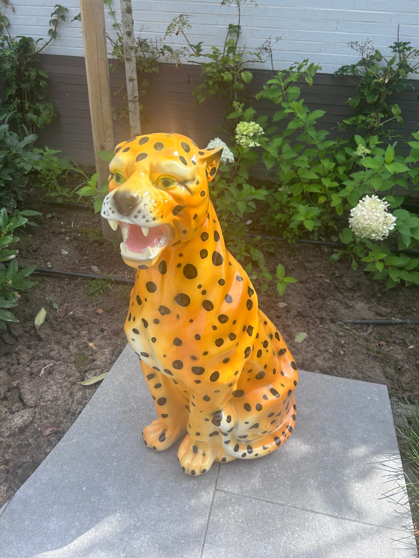 XL sitzende Leopardenstatue – 82 cm hoch