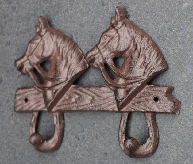 Kapstok Gietijzer – Paardenhoofden & Hoefijzer