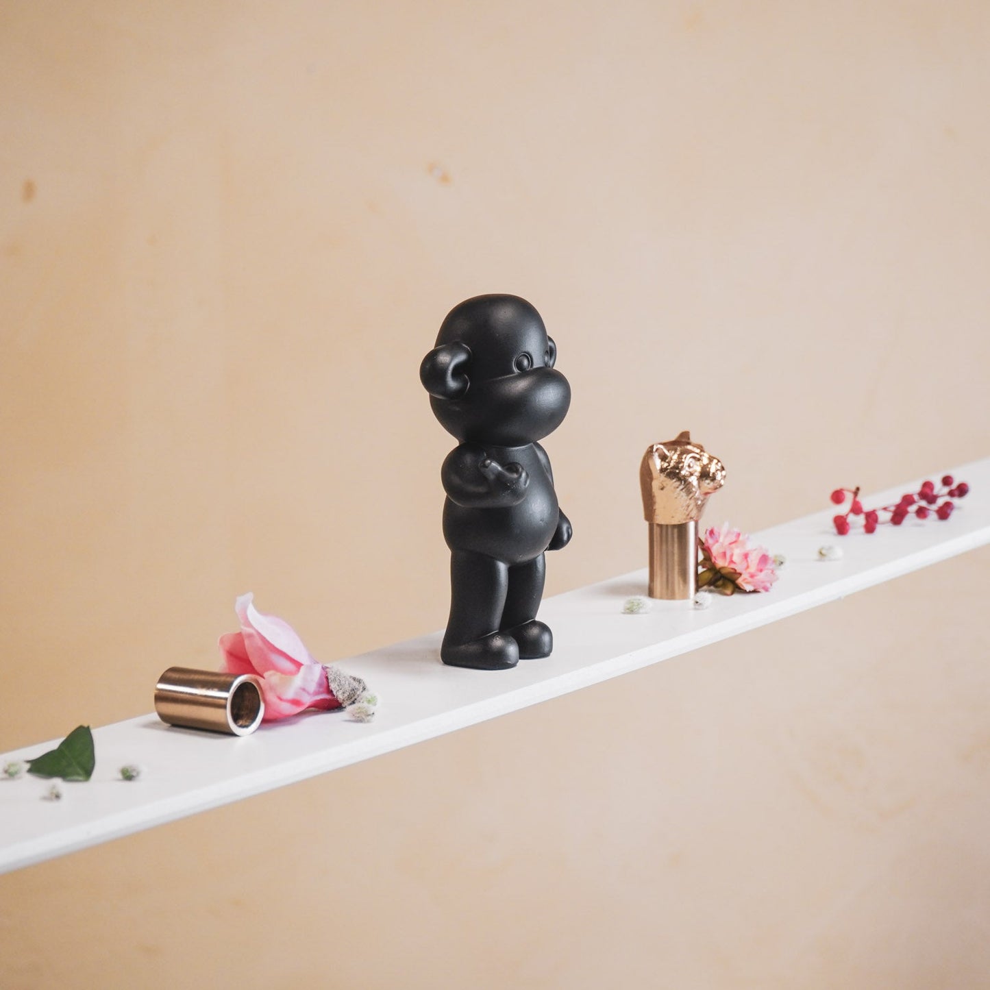 Beeld Aap Hang Loose – Goud, Zwart of Roze | 3 Formaten