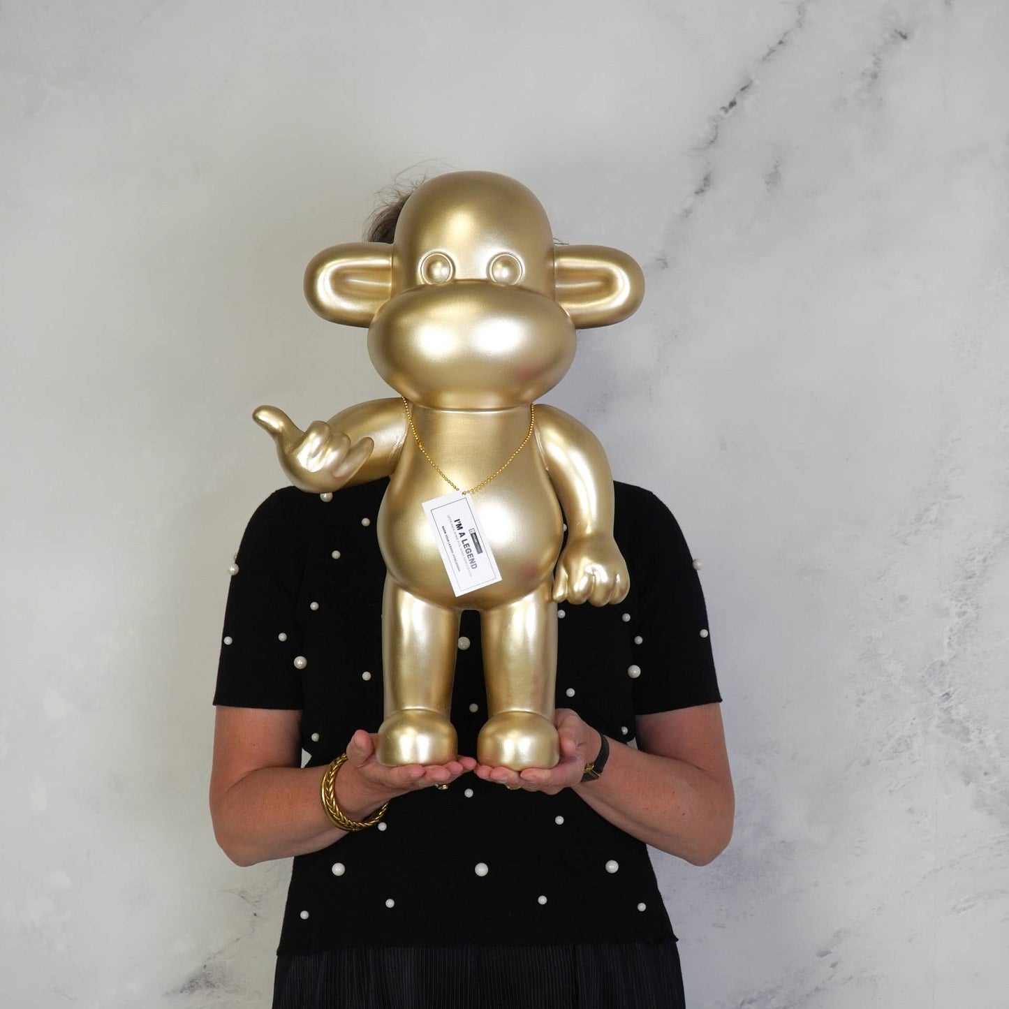 Beeld Aap Hang Loose – Goud, Zwart of Roze | 3 Formaten