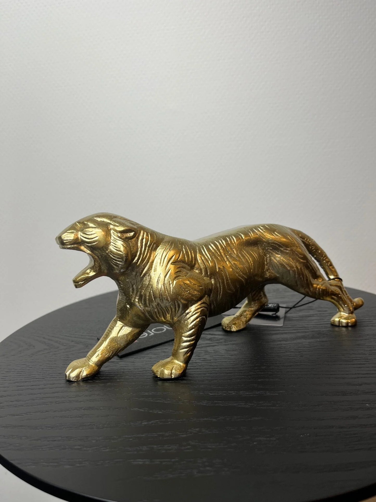 Gouden Tijgerbeeld – Luxe Decoratie 24 cm