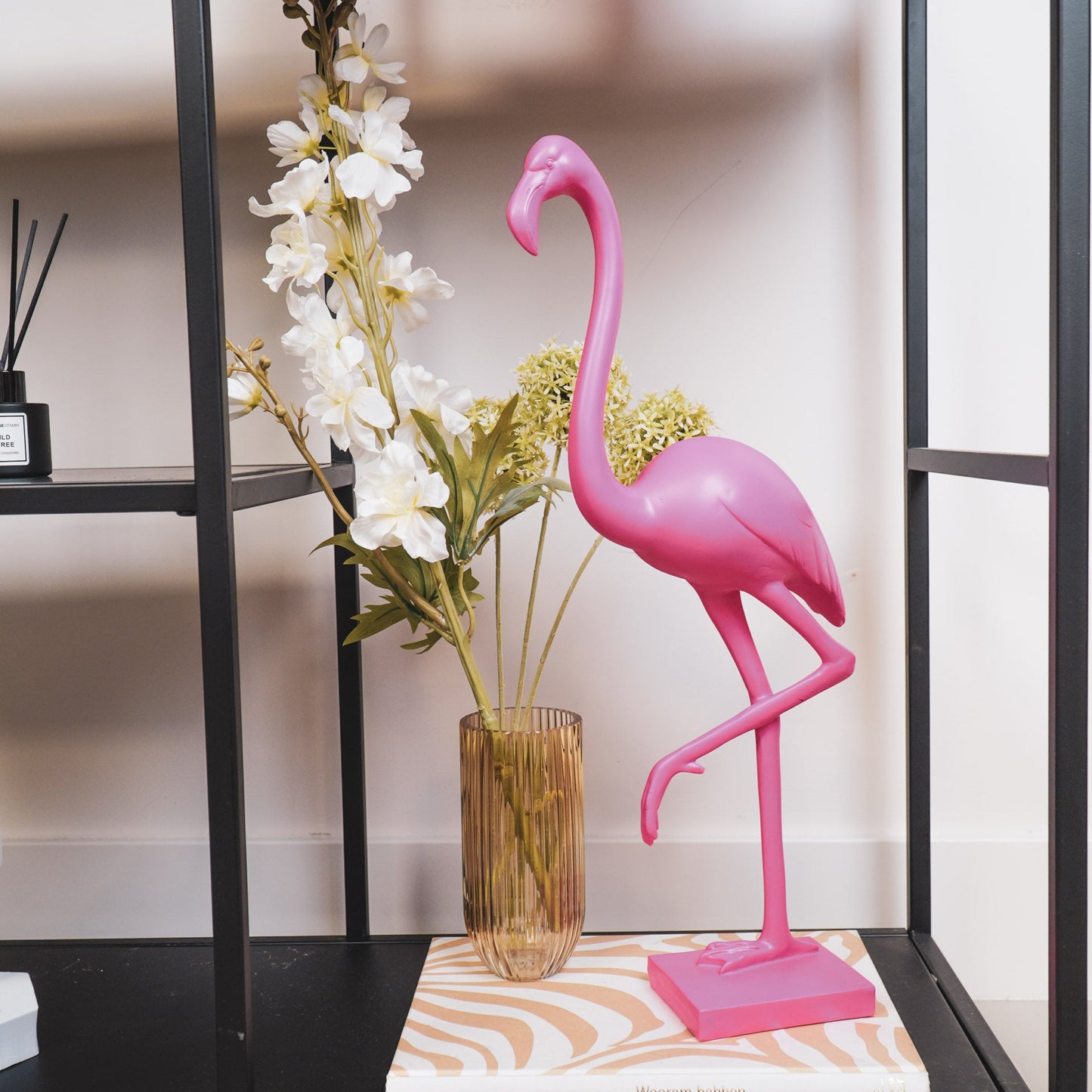 Flamingobeeld Knalroze