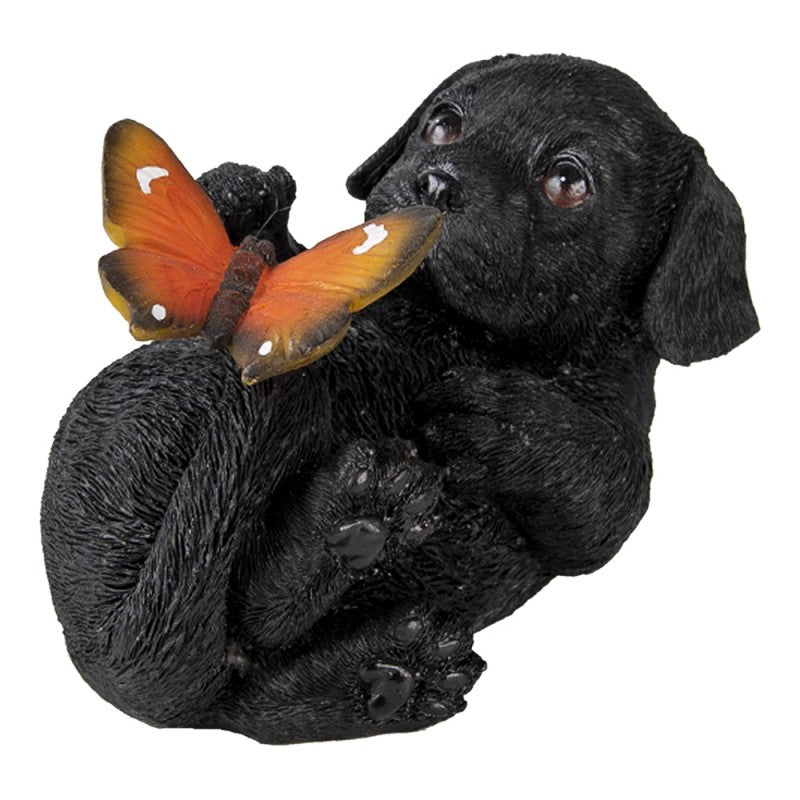 Polyresin beeldje van een liggende hond met vlinder – Clayre & Eef hondenbeeldje (14 cm)