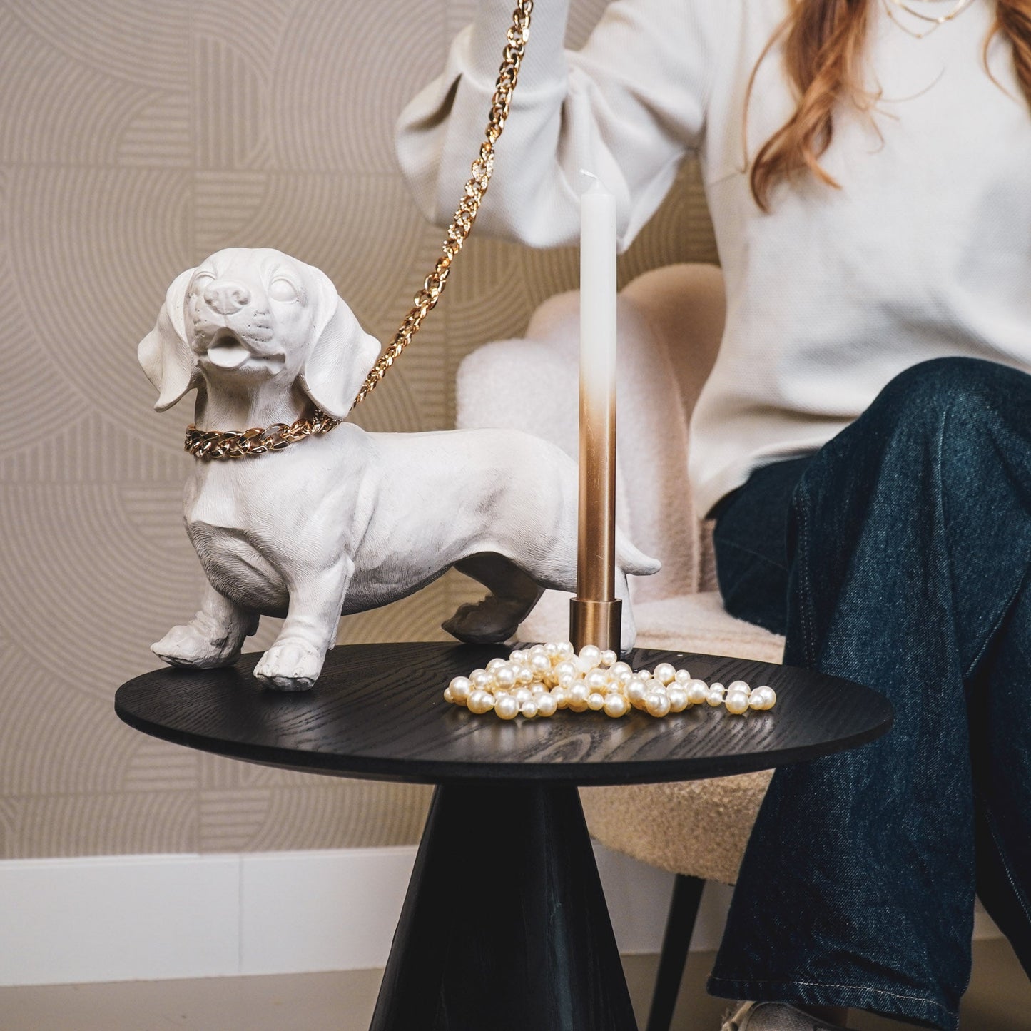 Beige Dachshund Statue – 20 × 8 × 15 cm – Sleek & Modern