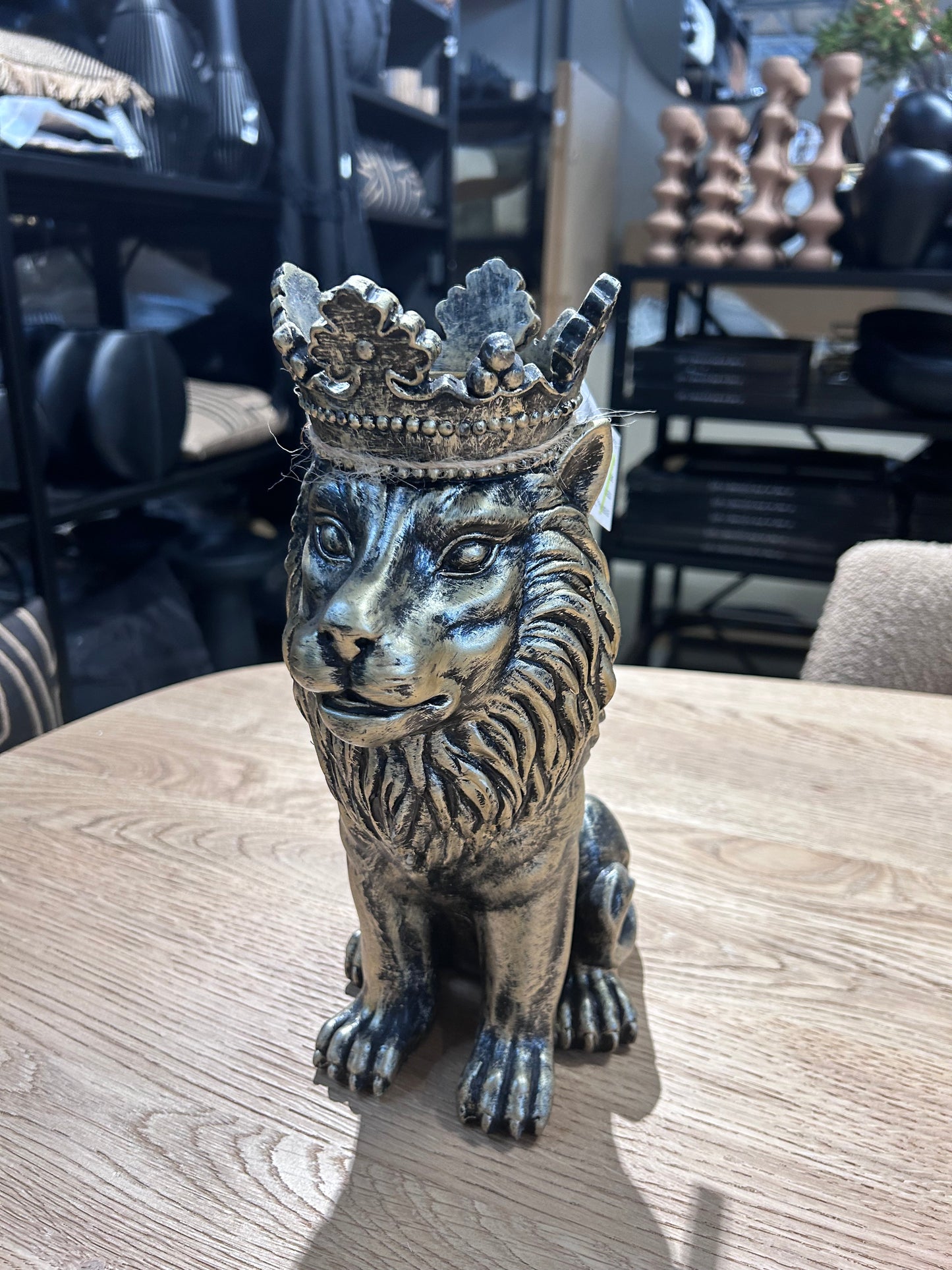 Bronzen kandelaar in de vorm van een leeuw, luxe woonaccessoire