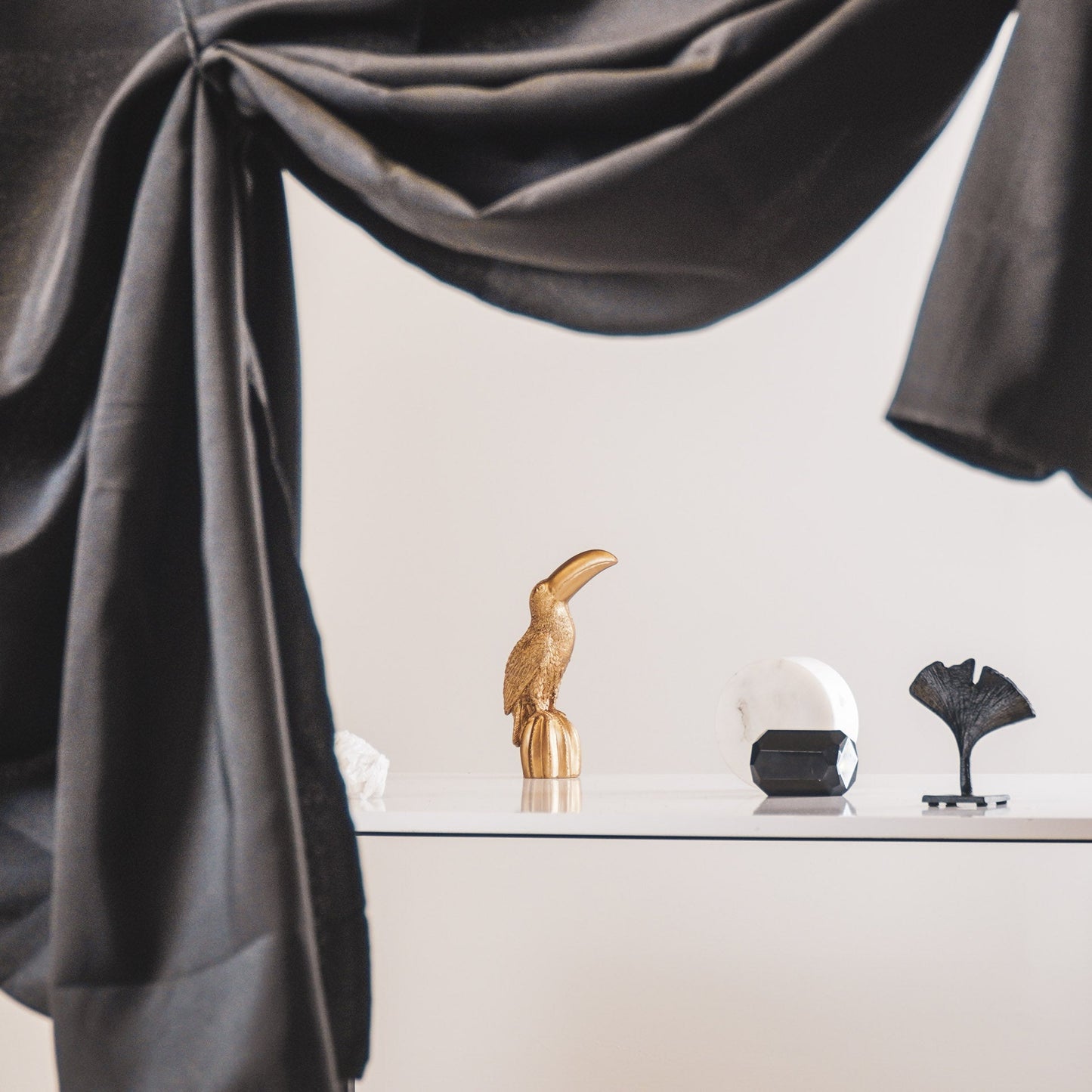Goldene Tukan-Statue – 19 cm