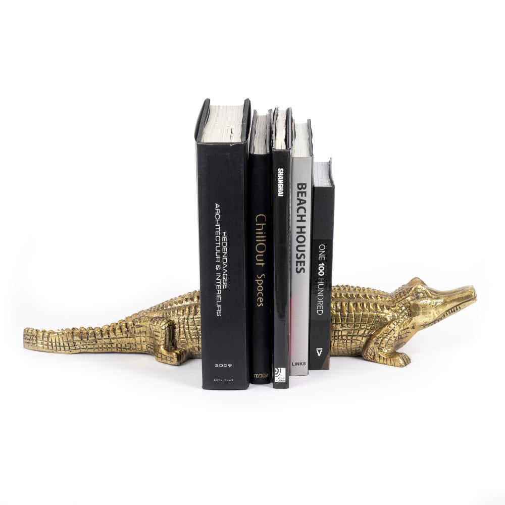 Gouden boekensteun krokodil – messing woondecoratie Bazar Bizar (40 cm)