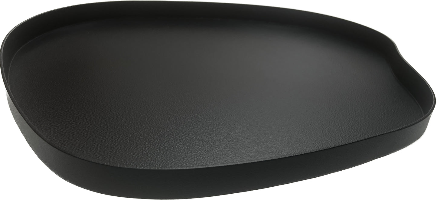 Bariri Tablett aus schwarzem Metall – Organisches, modernes Design