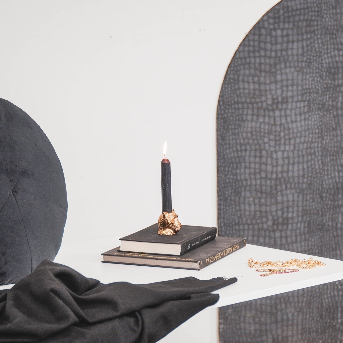 Small Golden Panther Candlestick – Compact & Chic