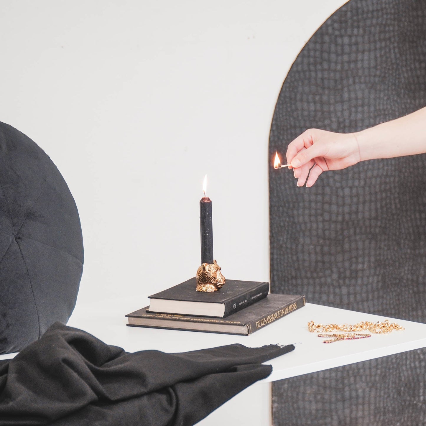Small Golden Panther Candlestick – Compact & Chic