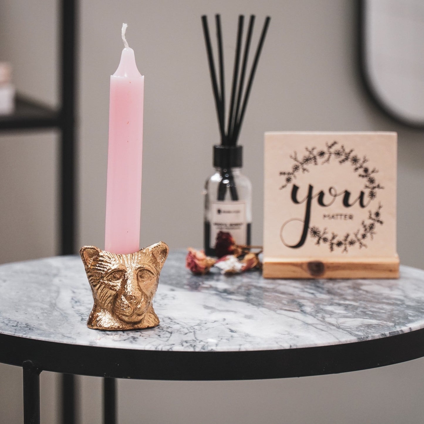 Small Golden Panther Candlestick – Compact & Chic