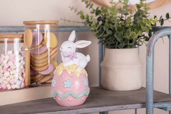 Paasdecoratiebeeld Clayre & Eef – Paashaas op roze ei met bloemen (17 cm)