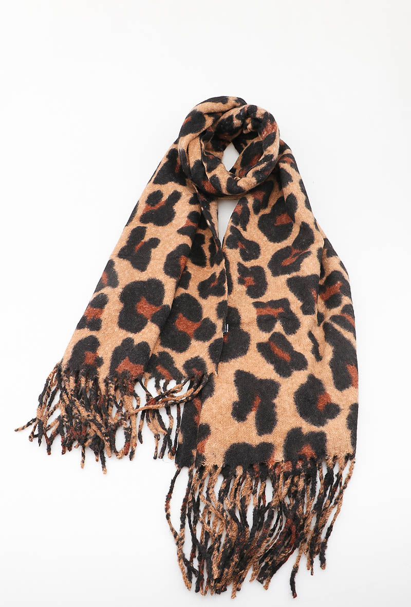 Grote zachte wintersjaal met luipaardprint in grijs, camel of kaki – Krokomingo