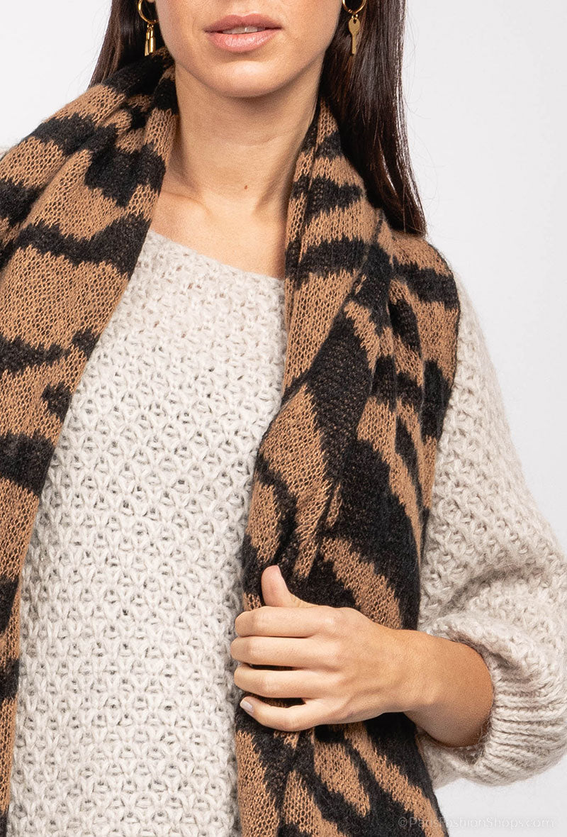 Tiger Print Winter Scarf – Soft & Large (70x180 cm)