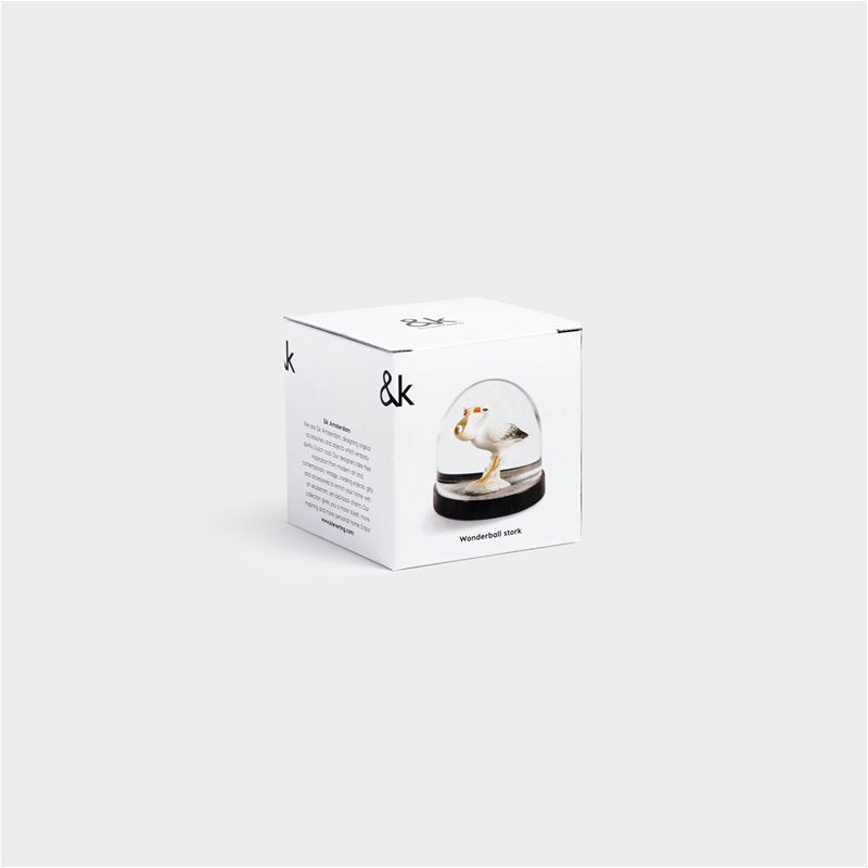 Schneekugel mit Storch – &Klevering – 8,5 cm