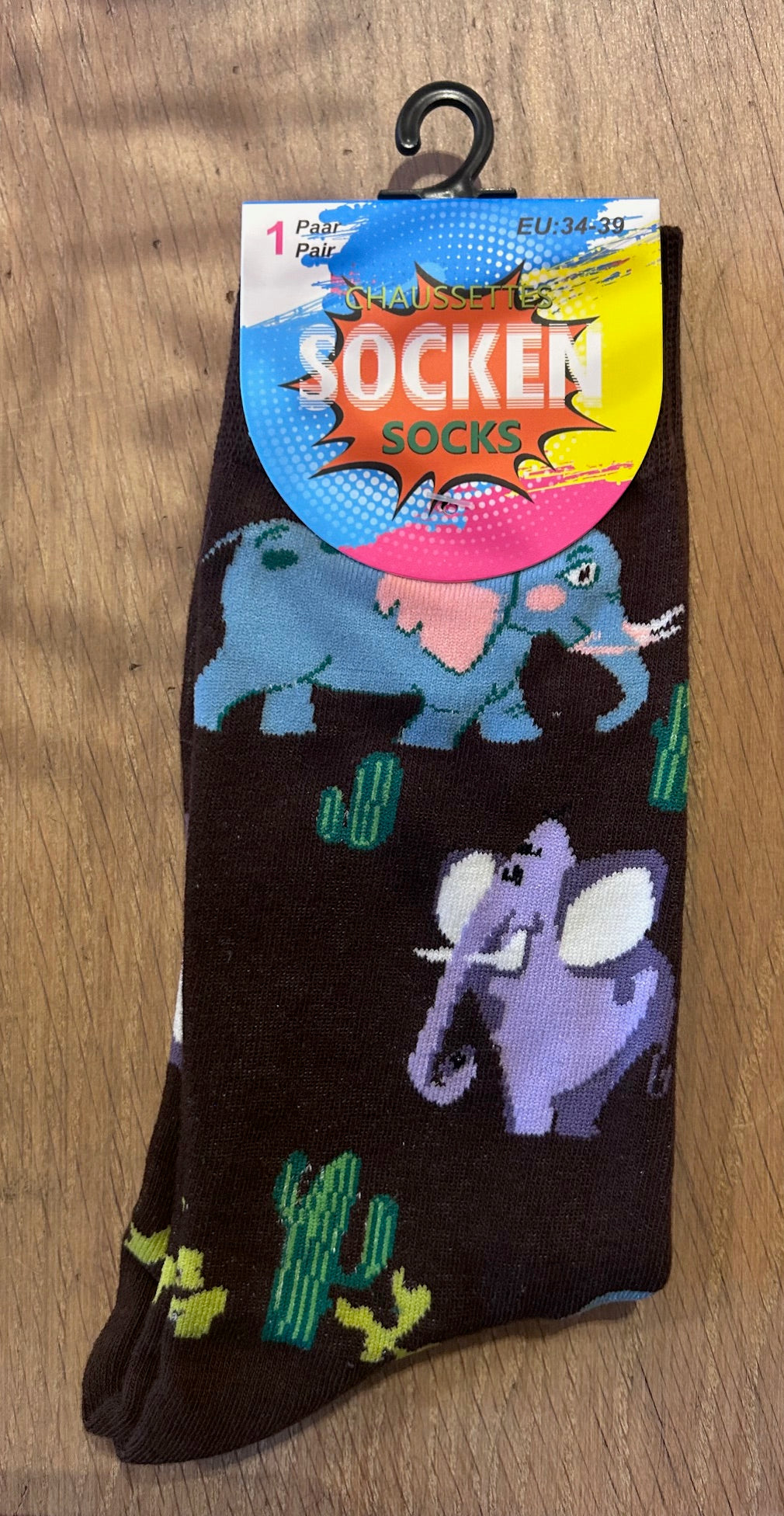 Vrolijke sokken met olifanten en cactussen – one size