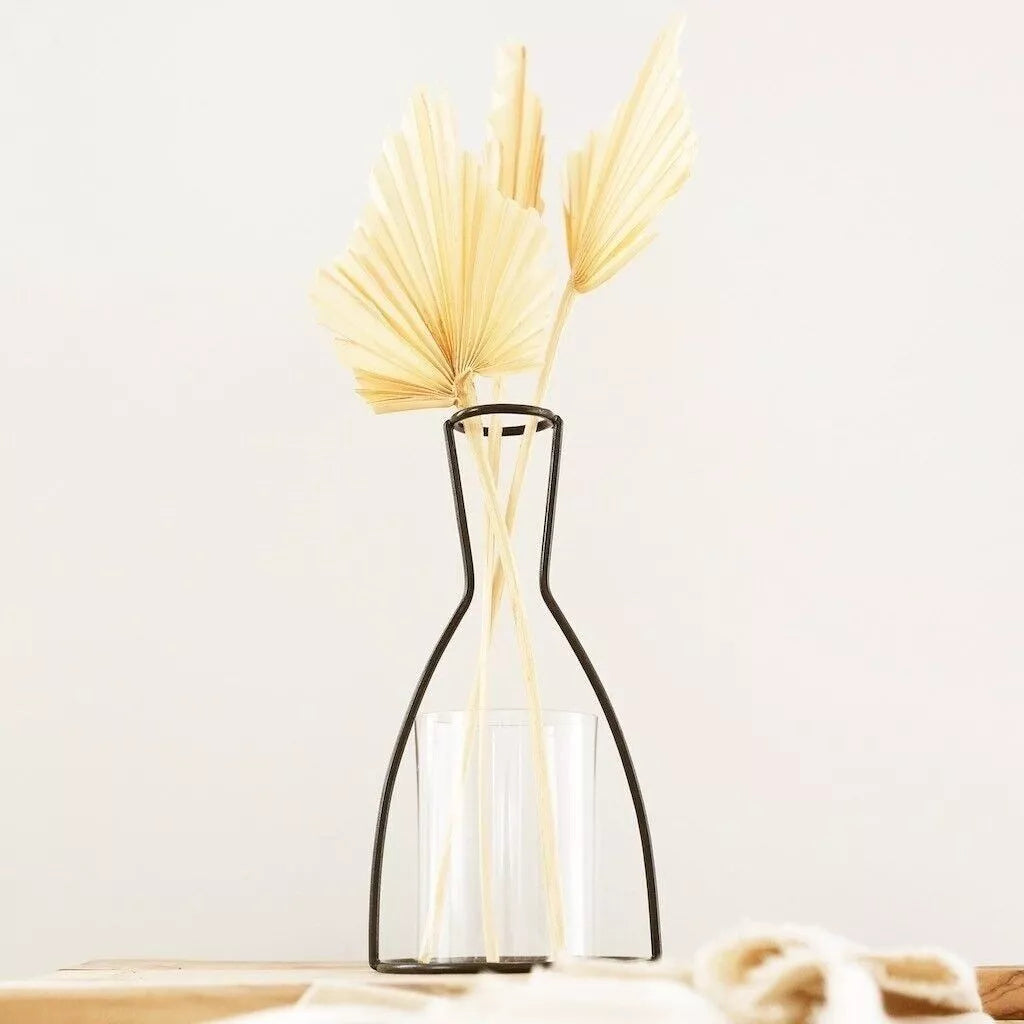 Vaas Silhouet Flesvorm van metaal en glas – modern design vaas