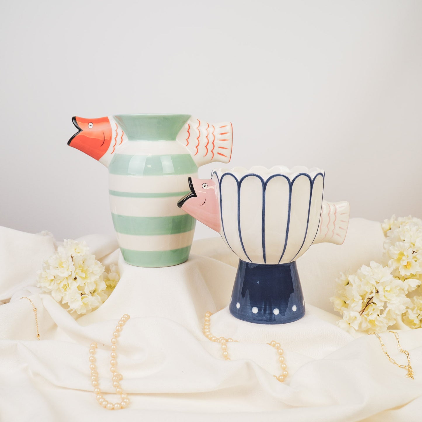 Blush Fish Vase – Pink/Blau mit Fuß