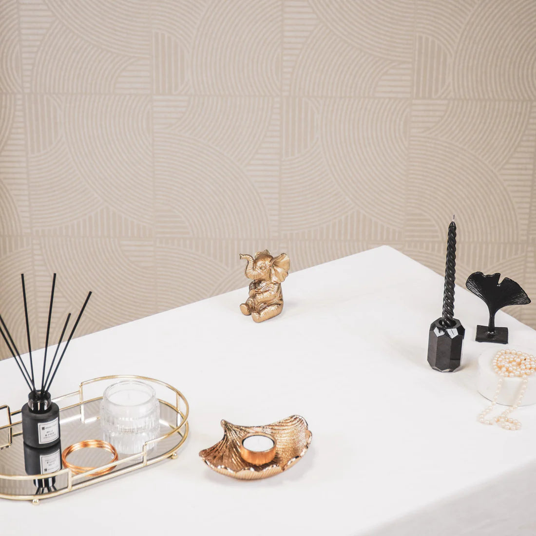 Goud Beeldje Baby Olifant – Grappig & Stralend