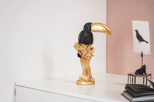 Zwart-goud toekan beeld 30 cm van Housevitamin – luxe dieren woondecoratie