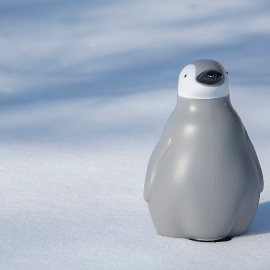 Gieter in de vorm van een pinguïn – zwart-grijs kunststof van Esschert Design
