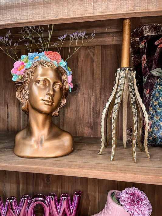 Gouden octopus kandelaar met 7 tentakels – sculpturaal design van Wants & Needs