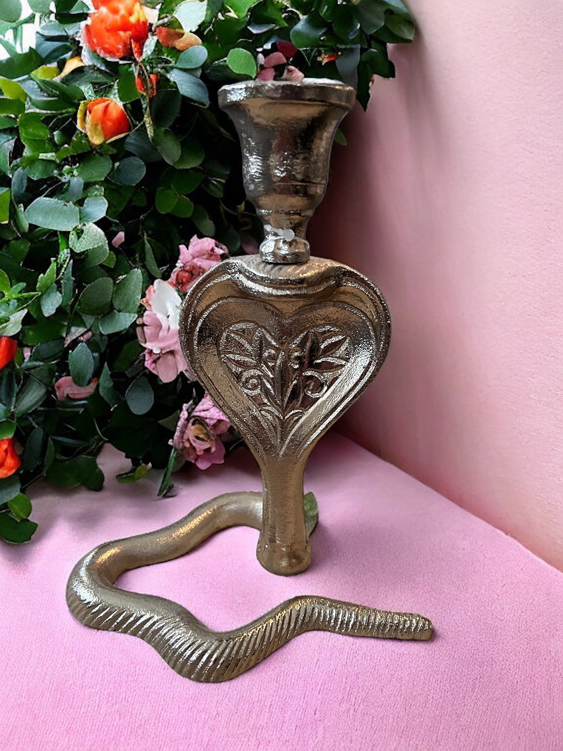 Gouden Kandelaar Cobra – Slangdecoratie 15x20 cm | Krokomingo