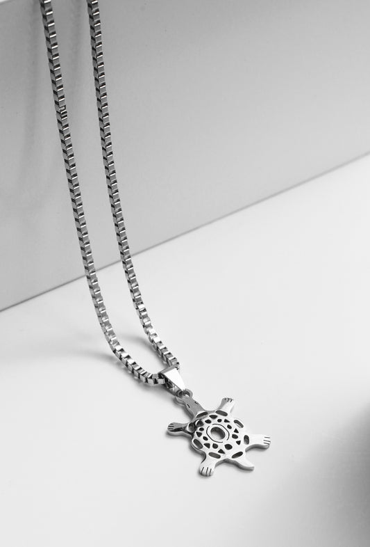 Zilverkleurige stainless steel ketting met schildpad hanger