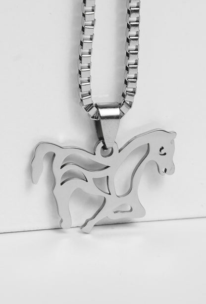 Silberfarbene Halskette mit Pferdeanhänger – Unisex