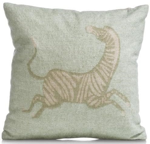 Vierkant sierkussen met bruine en grijze zebraprint van Coco Maison – 45x45 cm