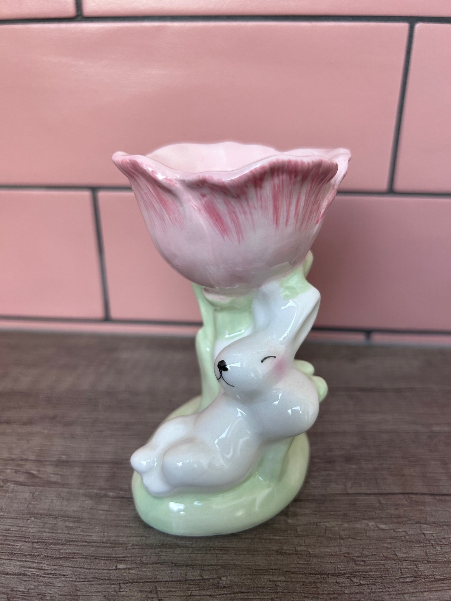 Eierdop Konijn Roze – Paasdecoratie van Colmore met konijn en tulp