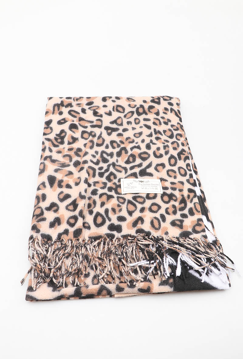 Winter Scarf Animal Print – Camel, Beige or Gray