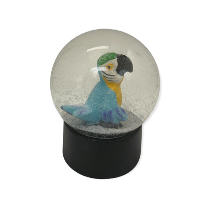 Sneeuwbol met blauwe papegaai – groot formaat decoratie van SID Collection